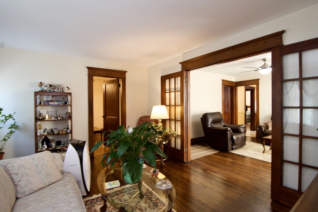 107-109 Rochelle Street Springfield, MA 01109 - Photo 8 of 42 Gallery Image 8