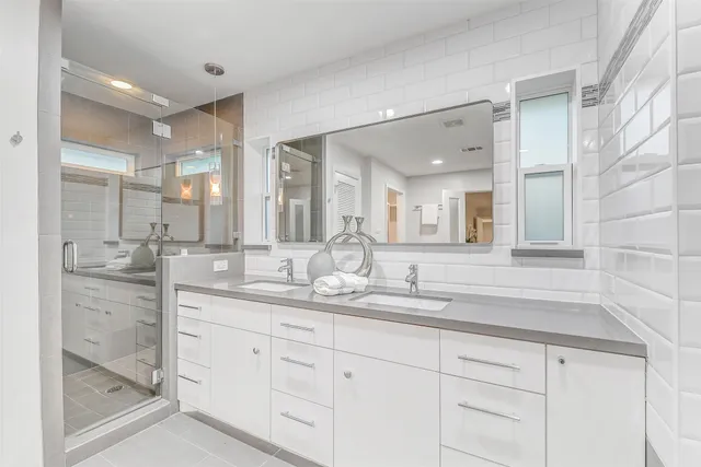 $1,850,000 | 12326 Old Oaks Drive, Houston, TX 77024