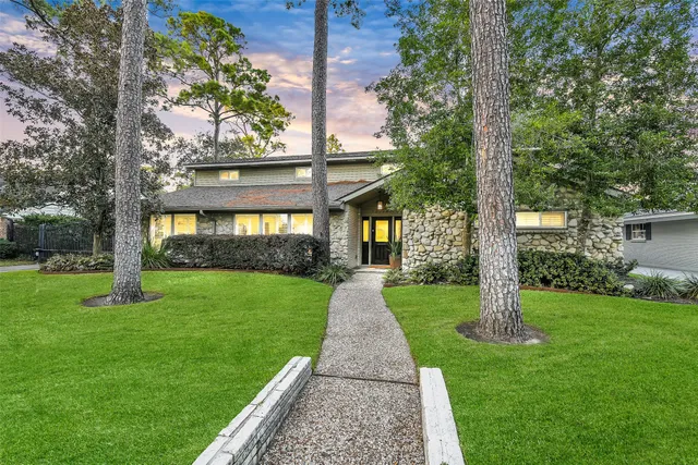 $1,850,000 | 12326 Old Oaks Drive, Houston, TX 77024