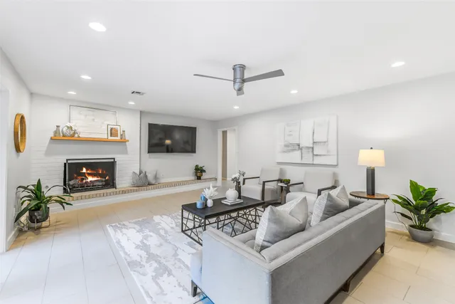 $1,850,000 | 12326 Old Oaks Drive, Houston, TX 77024