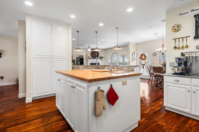 $925,000 | 12373 North Lower Sacramento Road, Lodi, CA 95242