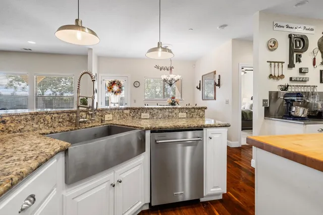 $925,000 | 12373 North Lower Sacramento Road, Lodi, CA 95242