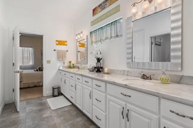 $925,000 | 12373 North Lower Sacramento Road, Lodi, CA 95242