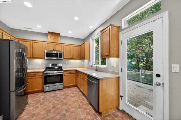 $4,200 | 133 Sundance Place, Martinez, CA 94553