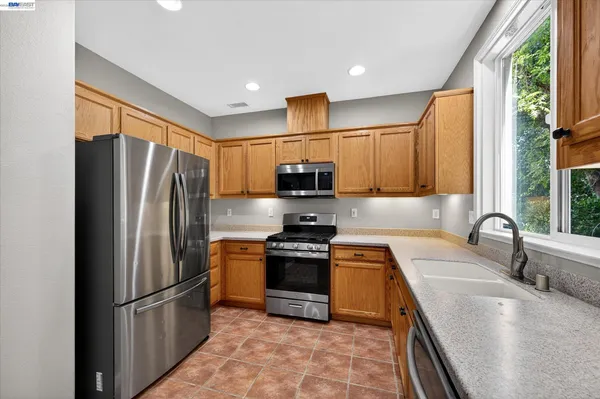 $4,200 | 133 Sundance Place, Martinez, CA 94553