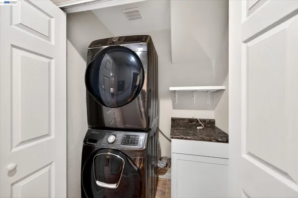 $4,200 | 133 Sundance Place, Martinez, CA 94553