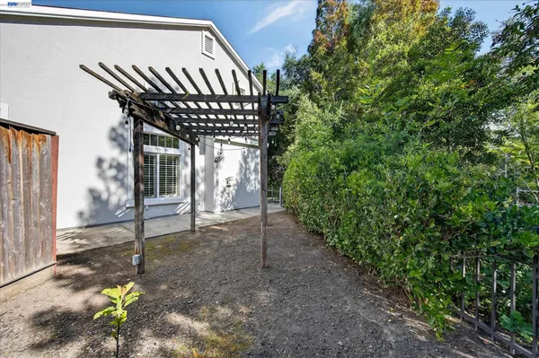 $4,200 | 133 Sundance Place, Martinez, CA 94553