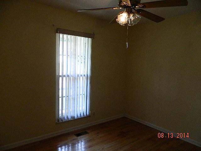 1437 Hunters Branch Road Antioch, TN 37013 - Photo 4 of 14 Separate dinning room from both the kitchen and living room.