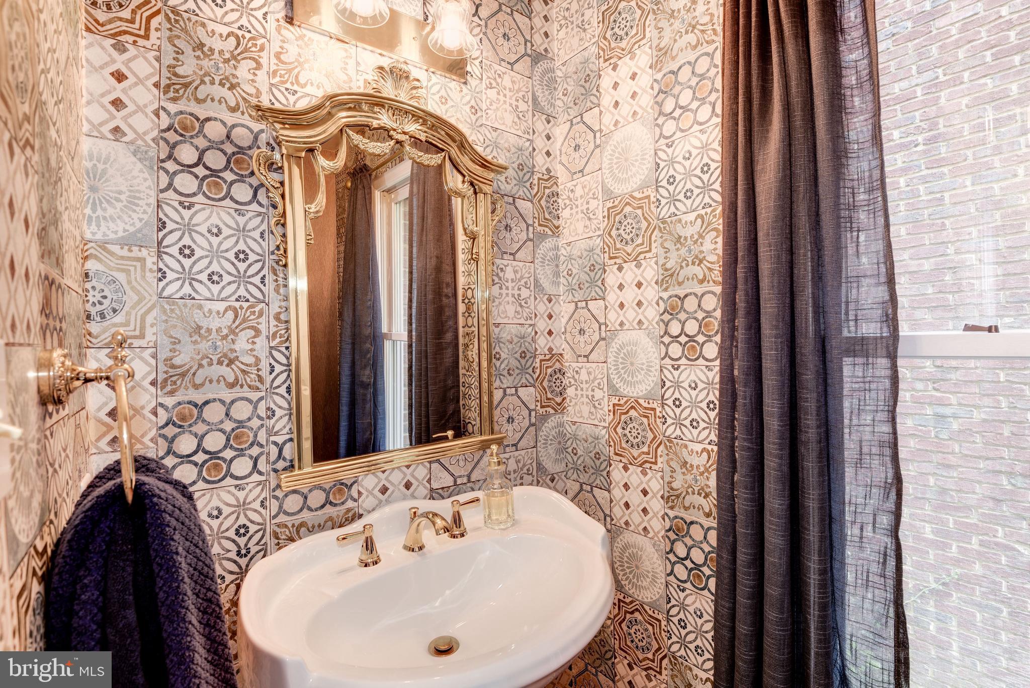 426 Little Quarry Road Gaithersburg, MD 20878 - Photo 6 of 21 Powder Room
