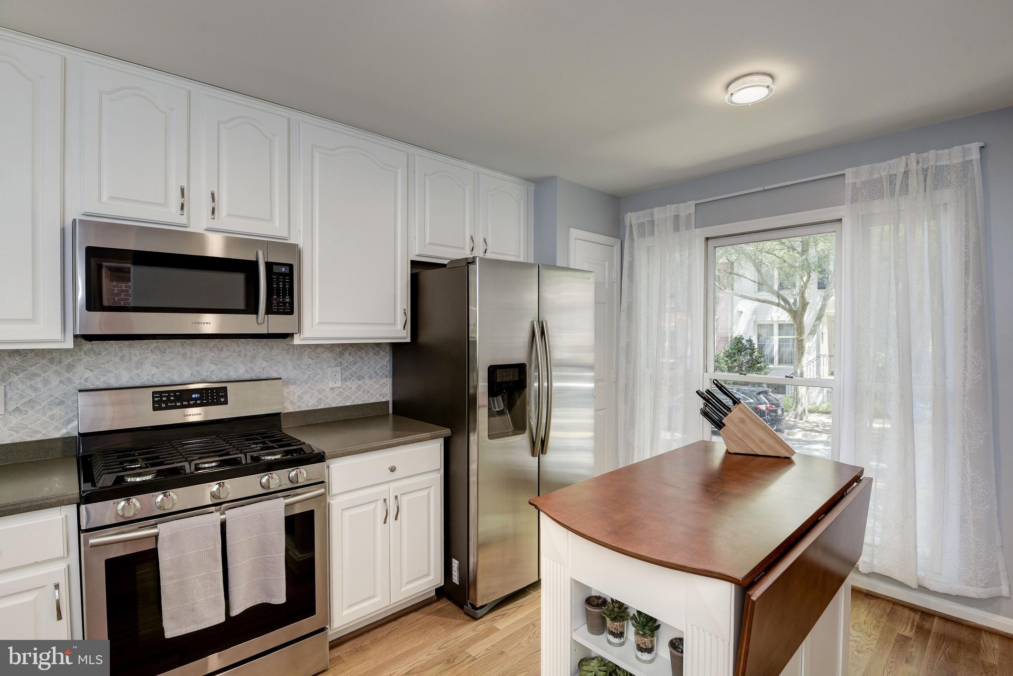 426 Little Quarry Road Gaithersburg, MD 20878 - Photo 7 of 21 kitchen