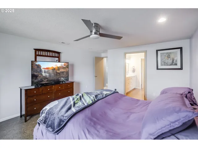 $534,900 | 1015 Southwest 2nd Street, Warrenton, OR 97146