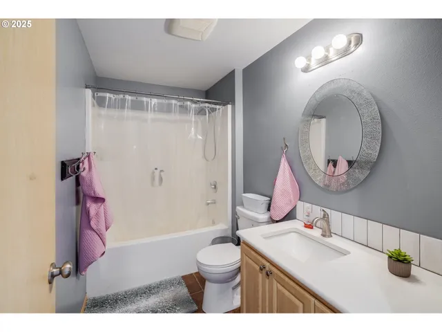 $534,900 | 1015 Southwest 2nd Street, Warrenton, OR 97146