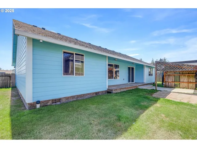 $534,900 | 1015 Southwest 2nd Street, Warrenton, OR 97146