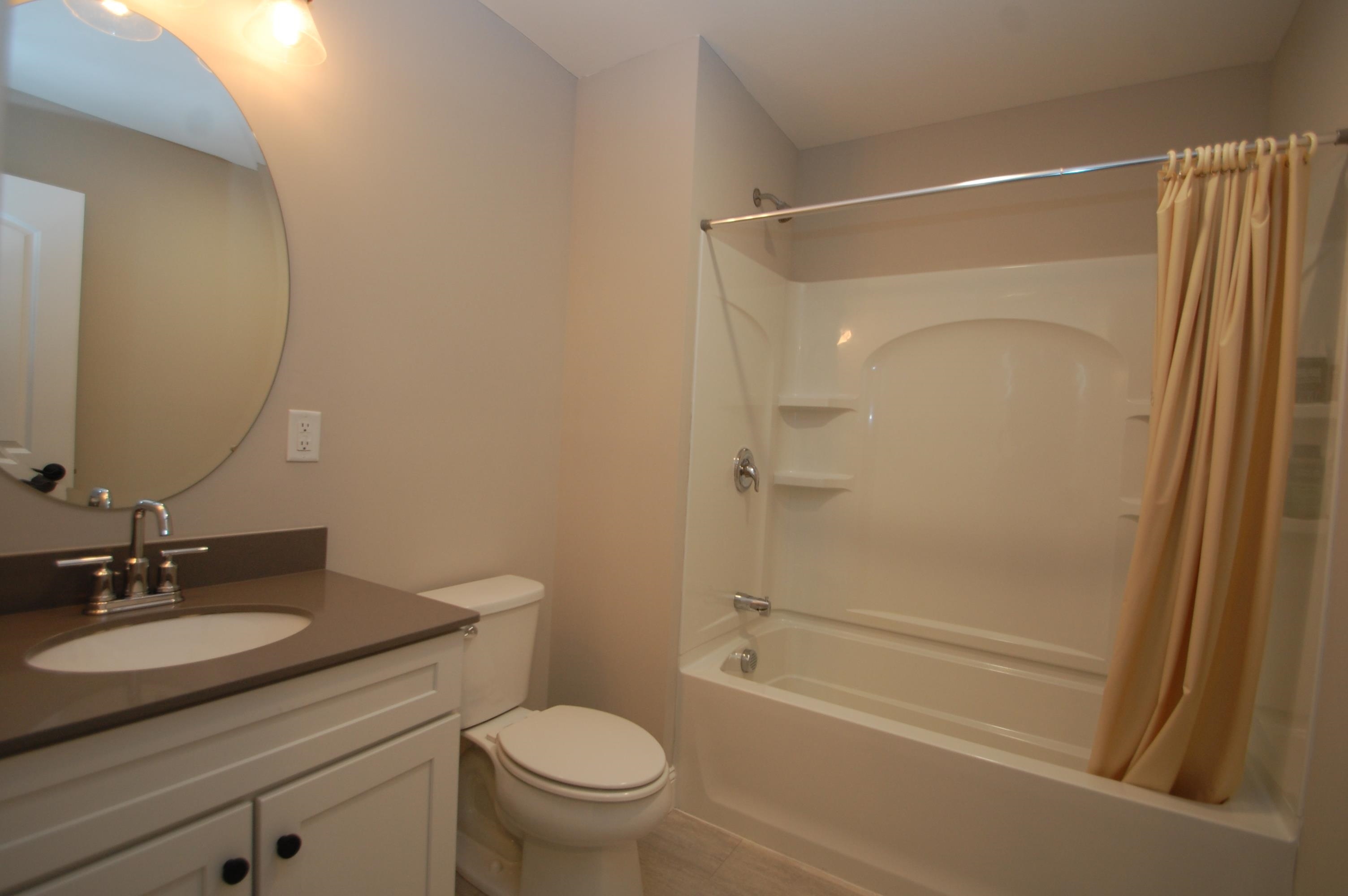 30 Brook Street, Unit 3 Derry, NH 03038 - Photo 12 of 19 Gallery Image 12