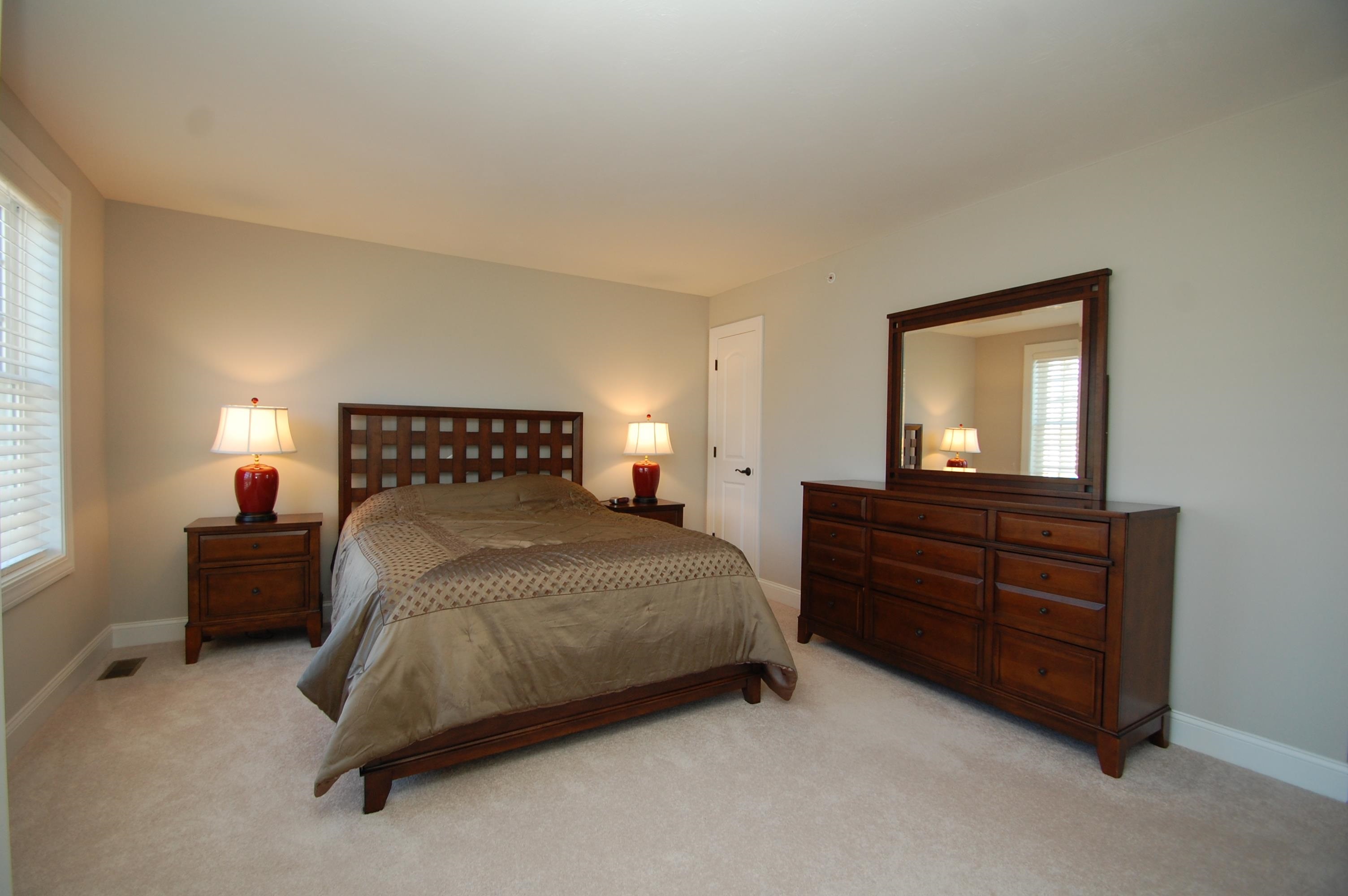 30 Brook Street, Unit 3 Derry, NH 03038 - Photo 9 of 19 Gallery Image 9