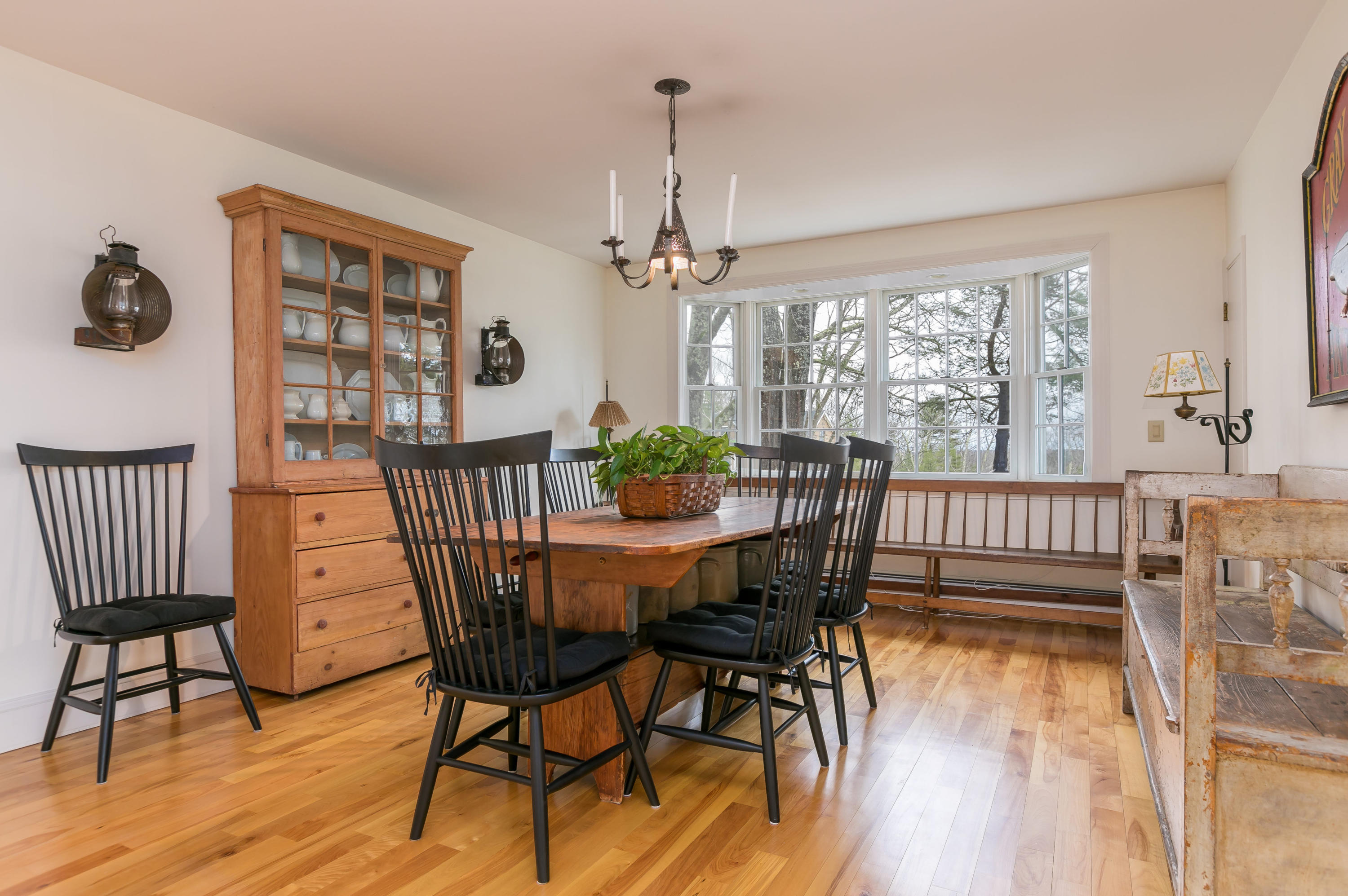 82 Ravine Drive Cumberland Foreside, ME 04110 - Photo 16 of 75 82 Ravine Dr Cumberland-print-017-24-Din