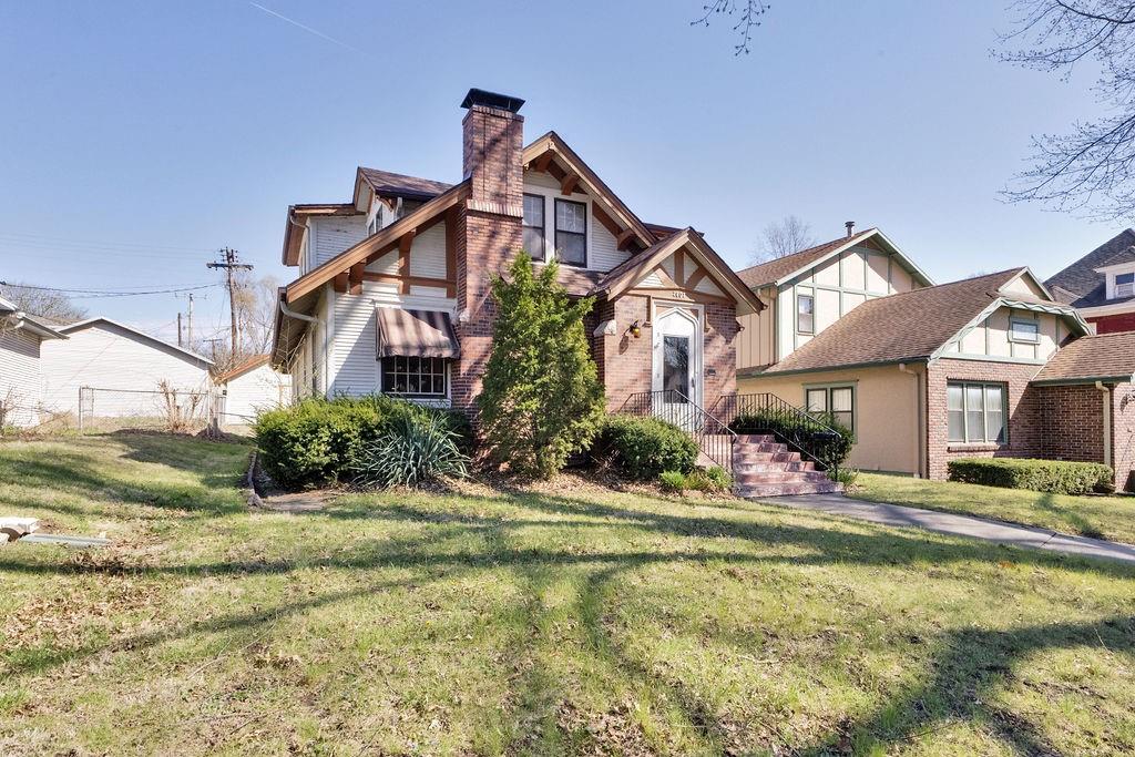 2807 Faraon Street St. Joseph, MO 64501 - Photo 2 of 48