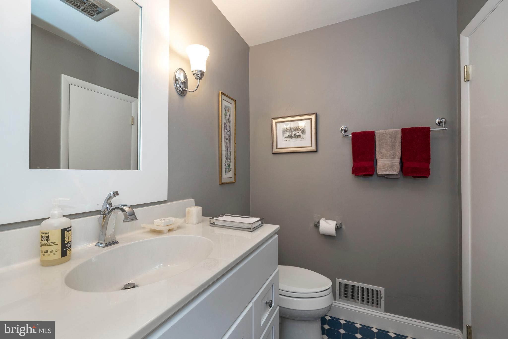 805 Pheasant Run Road West Chester, PA 19382 - Photo 22 of 43 Powder Room