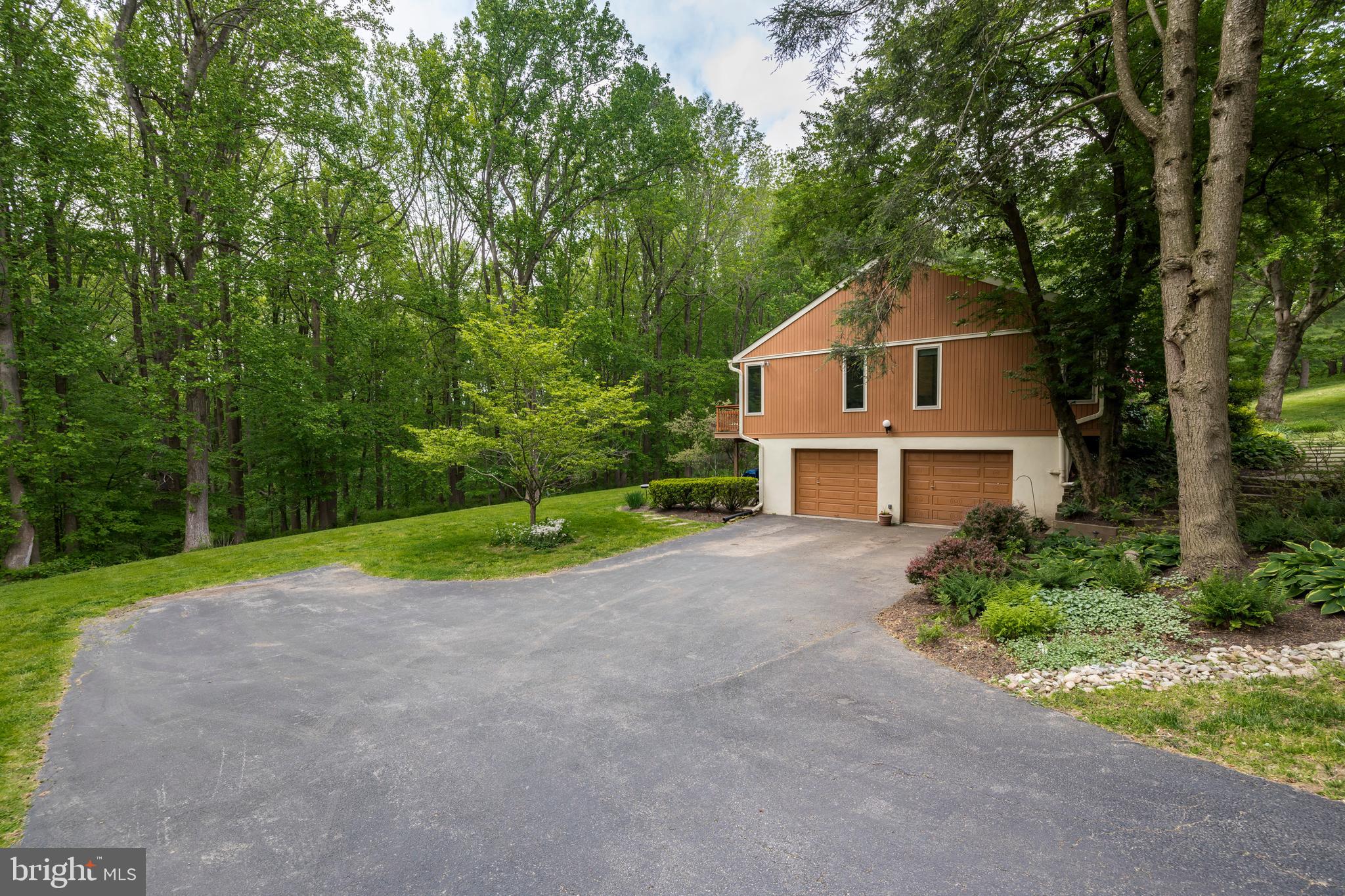 805 Pheasant Run Road West Chester, PA 19382 - Photo 37 of 43 Driveway to Attached Garage