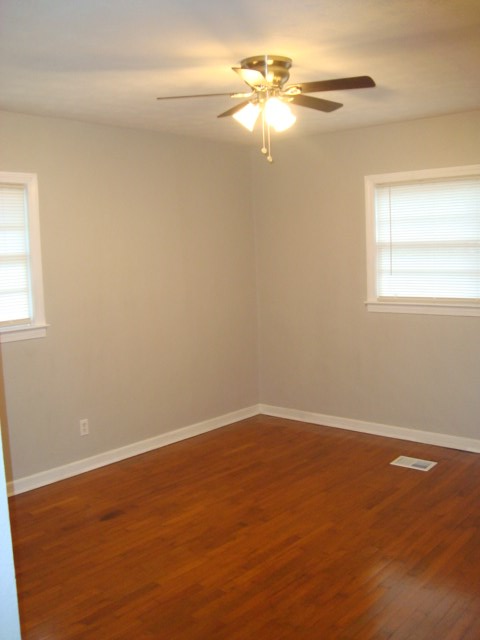 804 Goodson Drive Columbus, GA 31907 - Photo 15 of 21 an empty room with a window