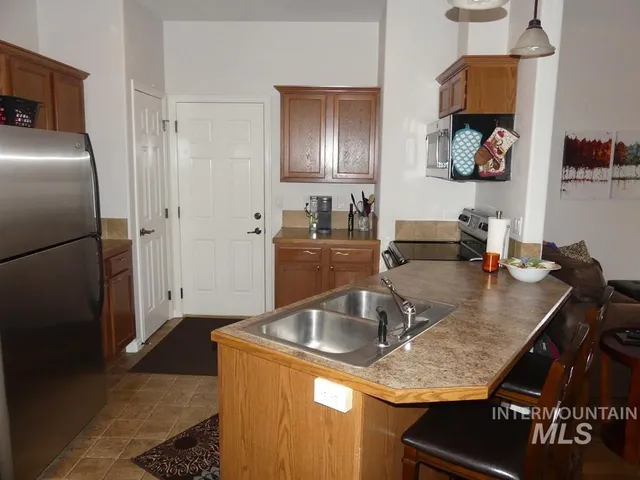 $379,900 | 24 Mangum Circle, Unit 1 1, Donnelly, ID 83615