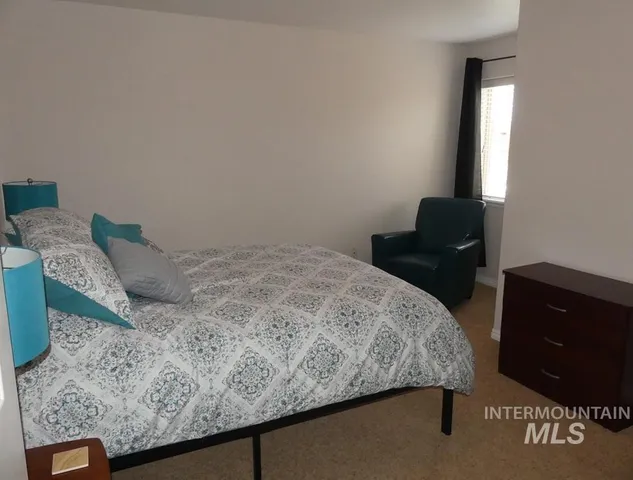 $379,900 | 24 Mangum Circle, Unit 1 1, Donnelly, ID 83615