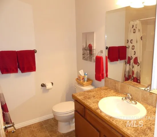 $379,900 | 24 Mangum Circle, Unit 1 1, Donnelly, ID 83615