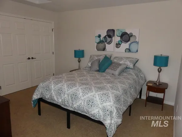 $379,900 | 24 Mangum Circle, Unit 1 1, Donnelly, ID 83615