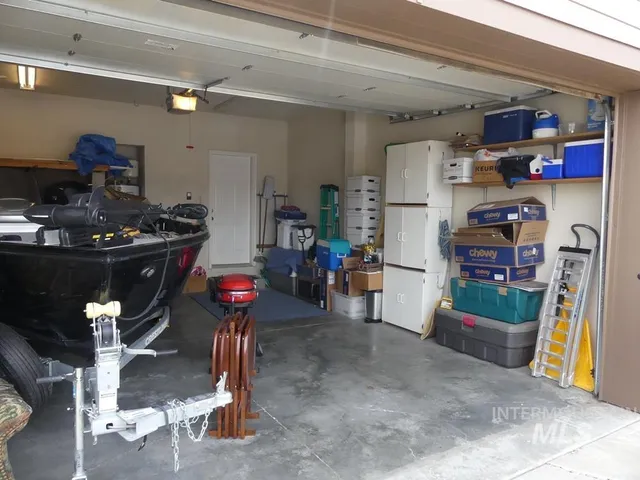 $379,900 | 24 Mangum Circle, Unit 1 1, Donnelly, ID 83615