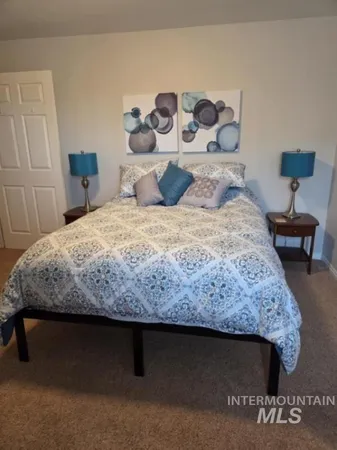 $379,900 | 24 Mangum Circle, Unit 1 1, Donnelly, ID 83615