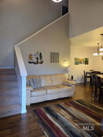 $379,900 | 24 Mangum Circle, Unit 1 1, Donnelly, ID 83615