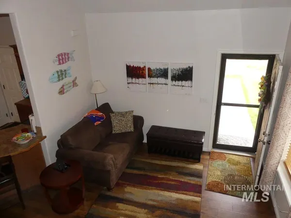 $379,900 | 24 Mangum Circle, Unit 1 1, Donnelly, ID 83615