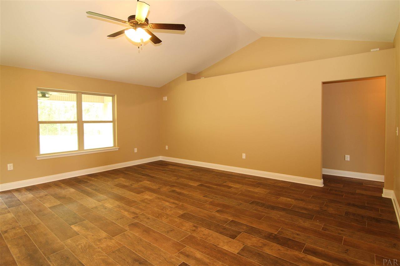 5687 Heatherton Road Milton, FL 32570 - Photo 8 of 40 Gallery Image 8