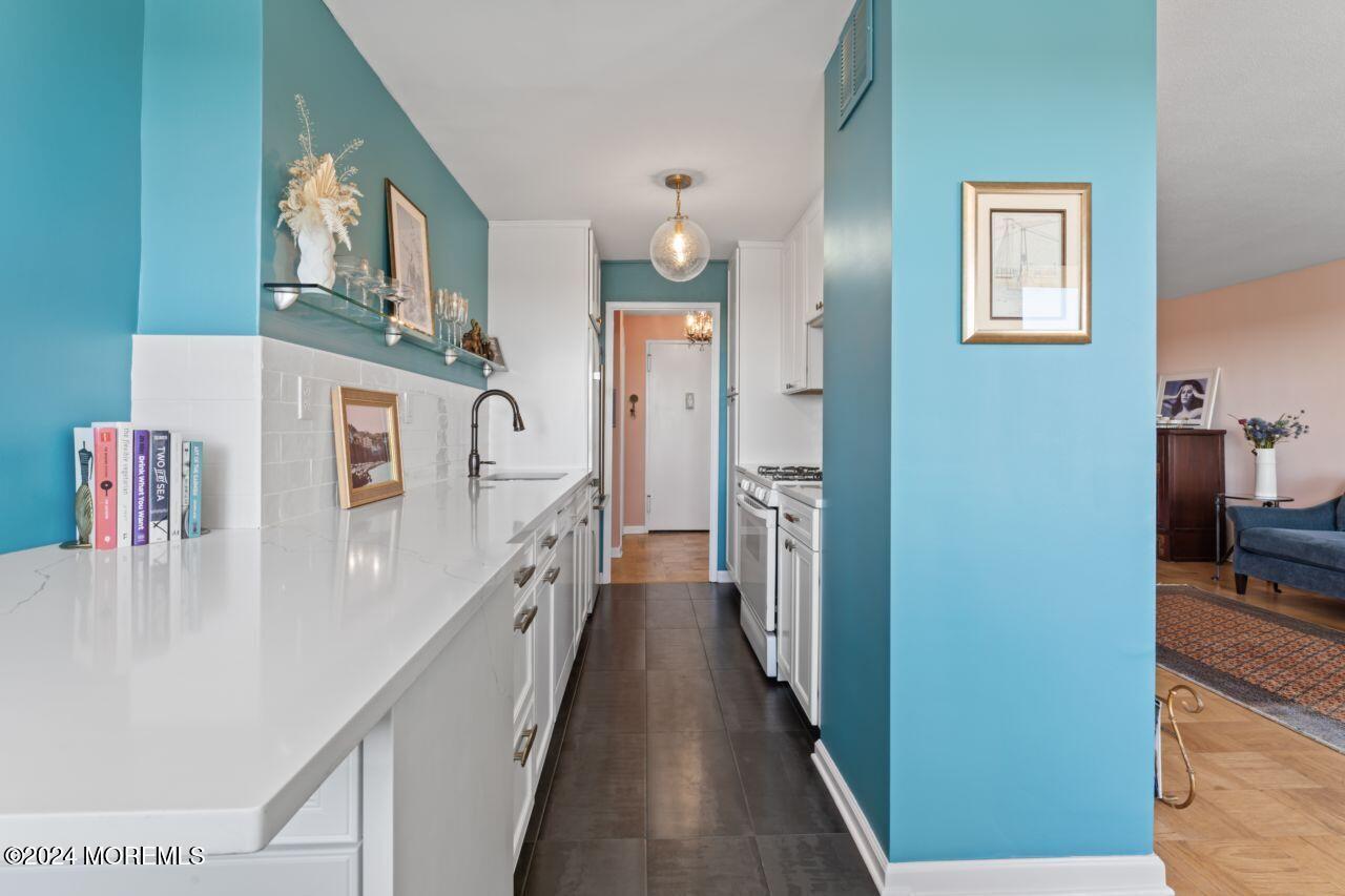 28 Riverside Avenue, Unit 10F Red Bank, NJ 07701 - Photo 15 of 27 photos_web_resolution_HOM00995
