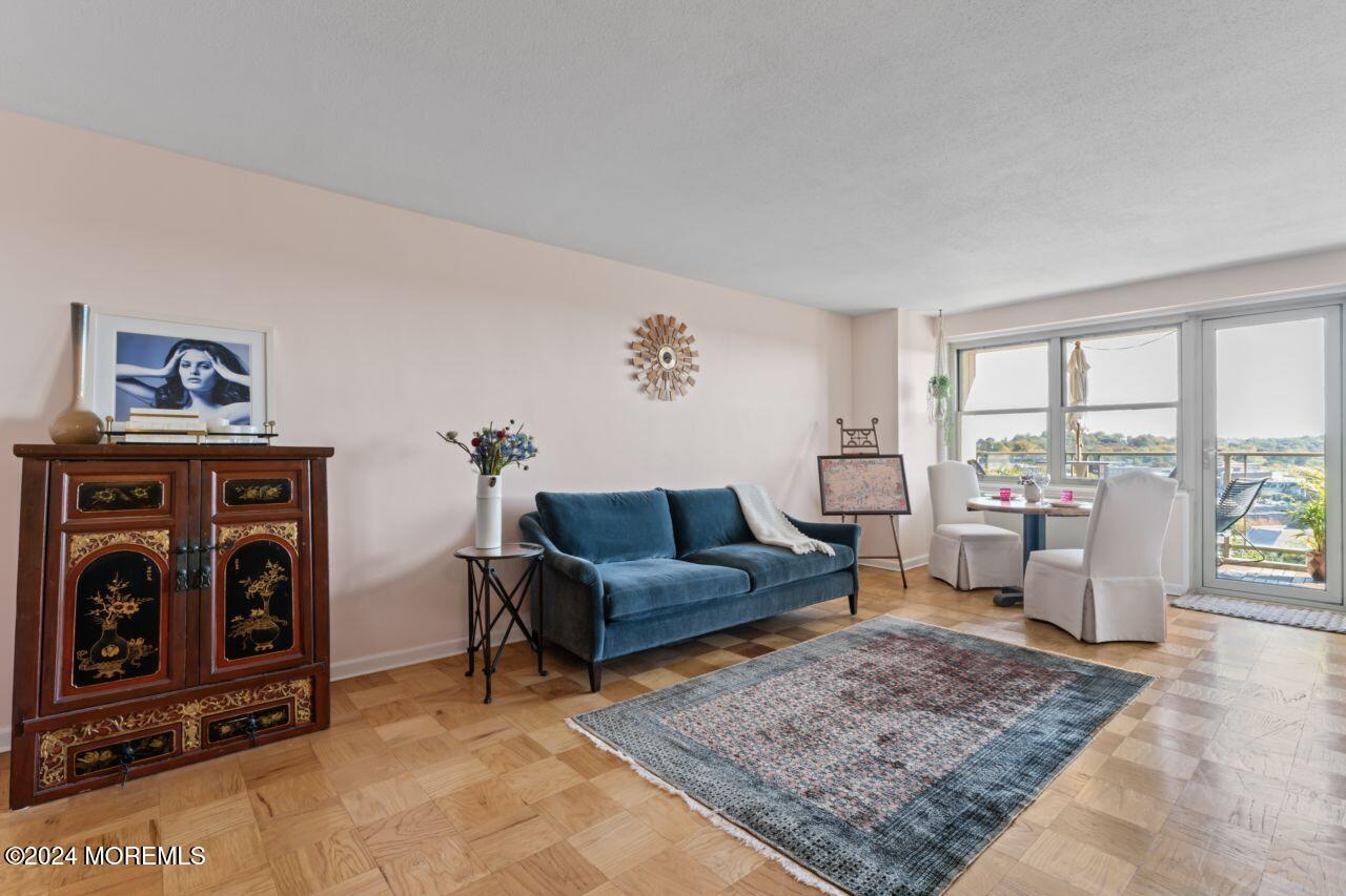 28 Riverside Avenue, Unit 10F Red Bank, NJ 07701 - Photo 10 of 27 photos_web_resolution_HOM00960