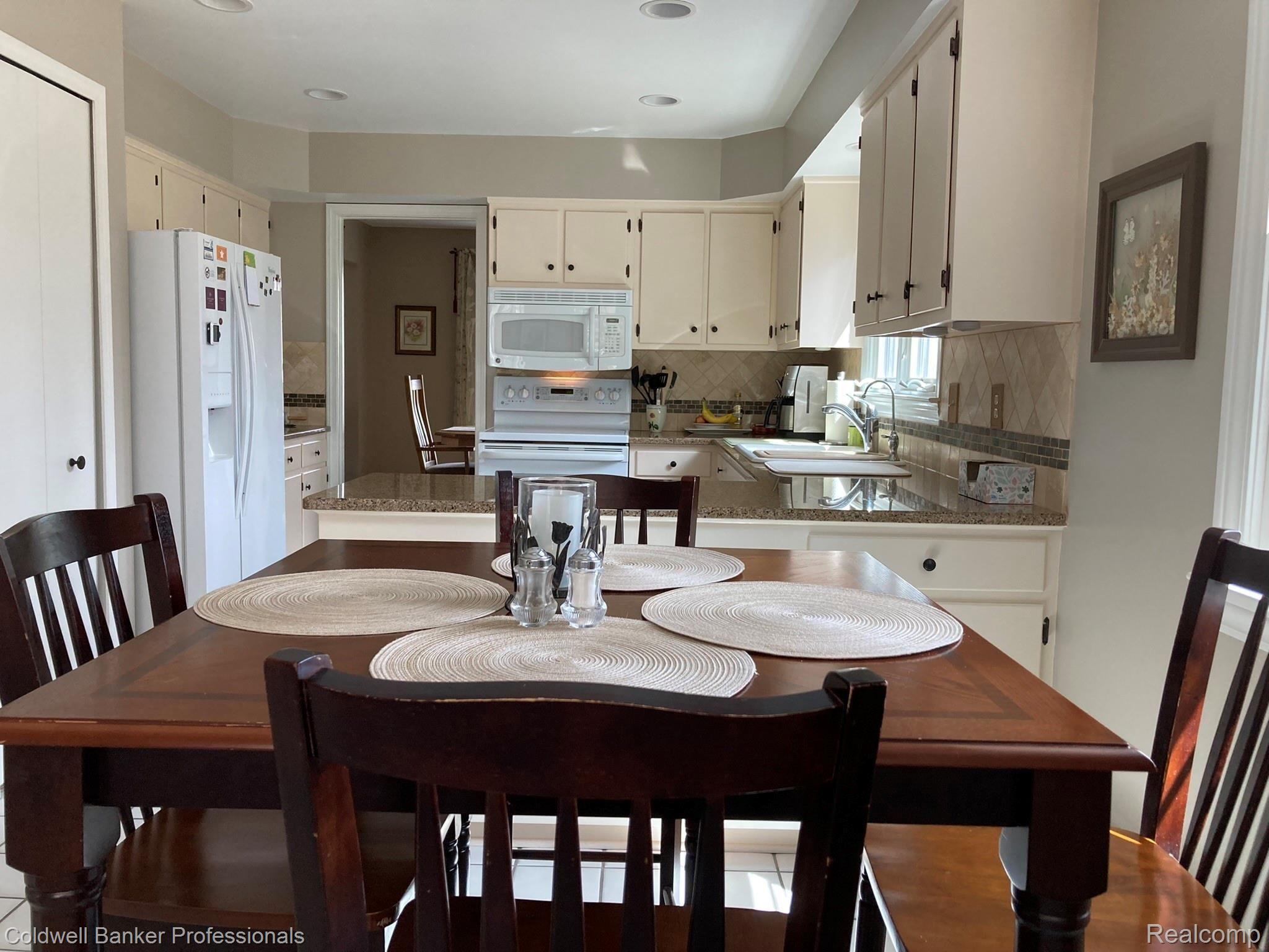 5776 Paint Valley Drive Rochester, MI 48306 - Photo 11 of 30 image9a.jpeg