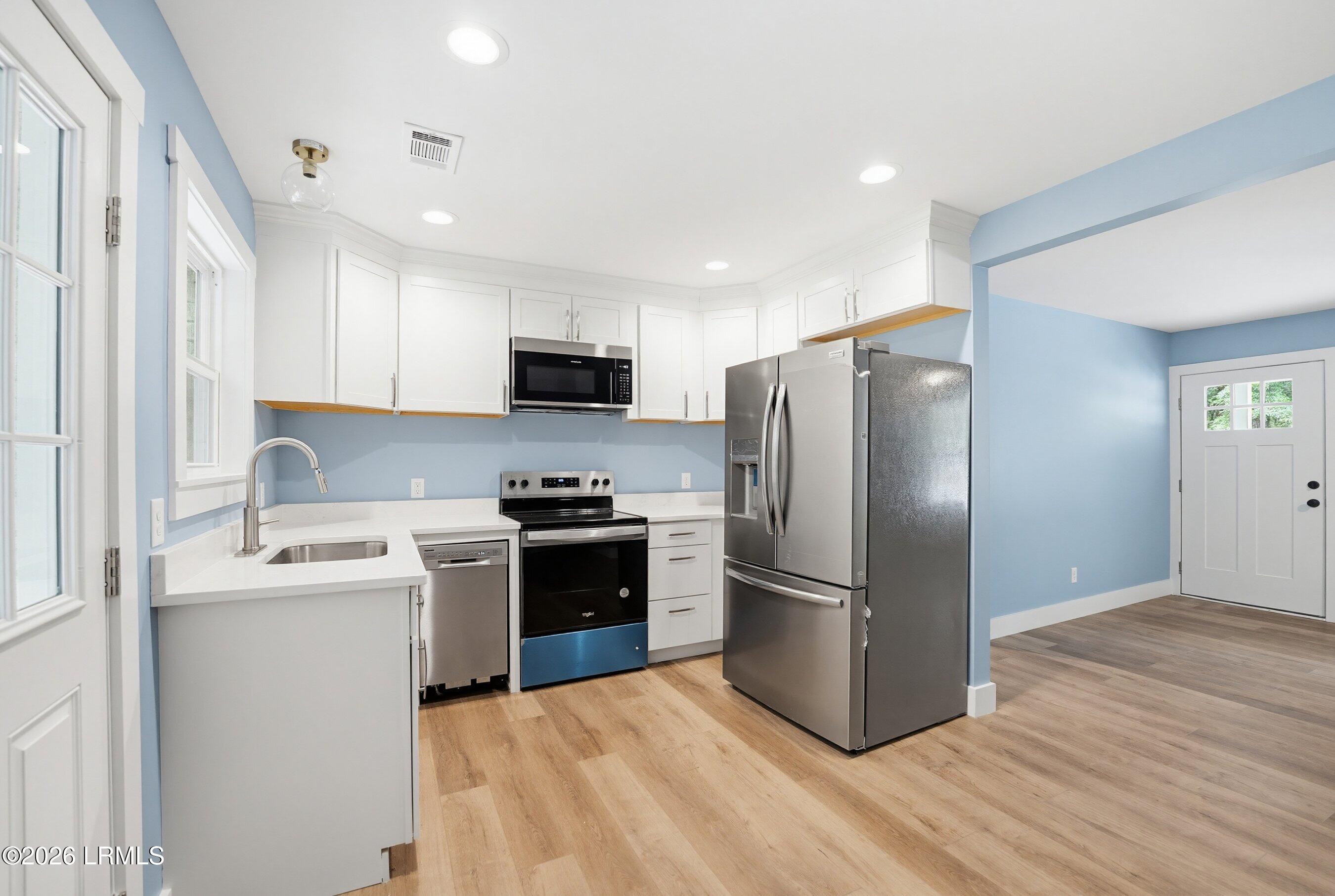 95 Fox Lane Ridgeland, SC 29936 - Photo 9 of 21 Kitchen