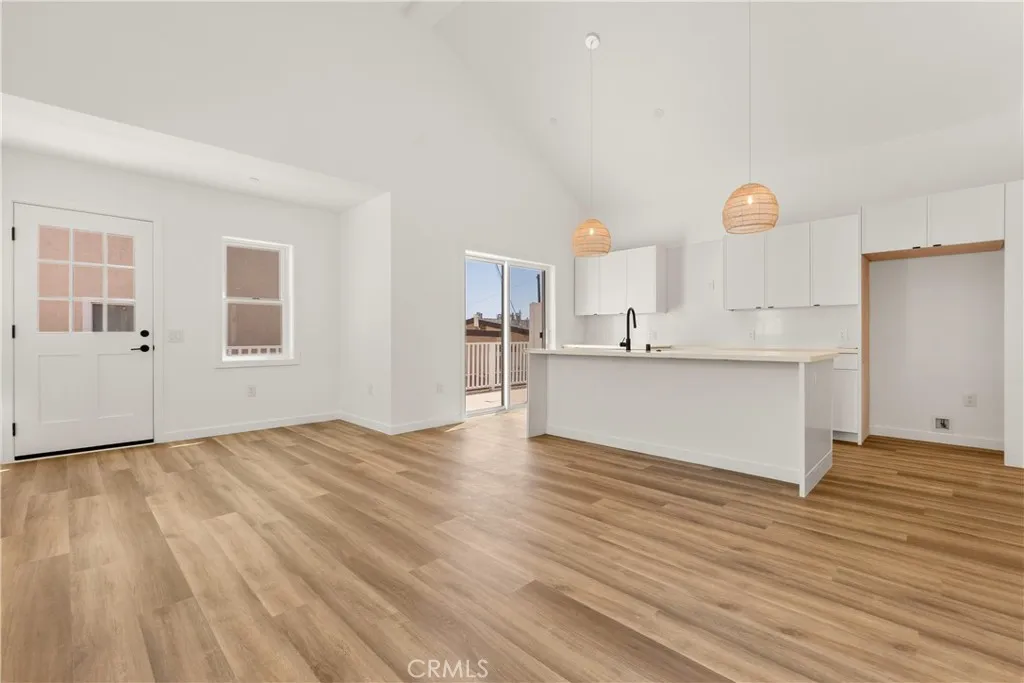 228 Arena Street El Segundo, CA 90245 - Photo 9 of 19
