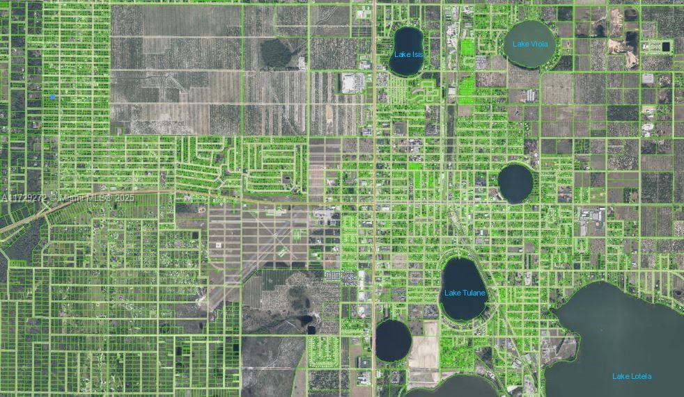 3017 West Nogales Road Avon Park, FL 33825 - Photo 3 of 3 a bathroom with a shower