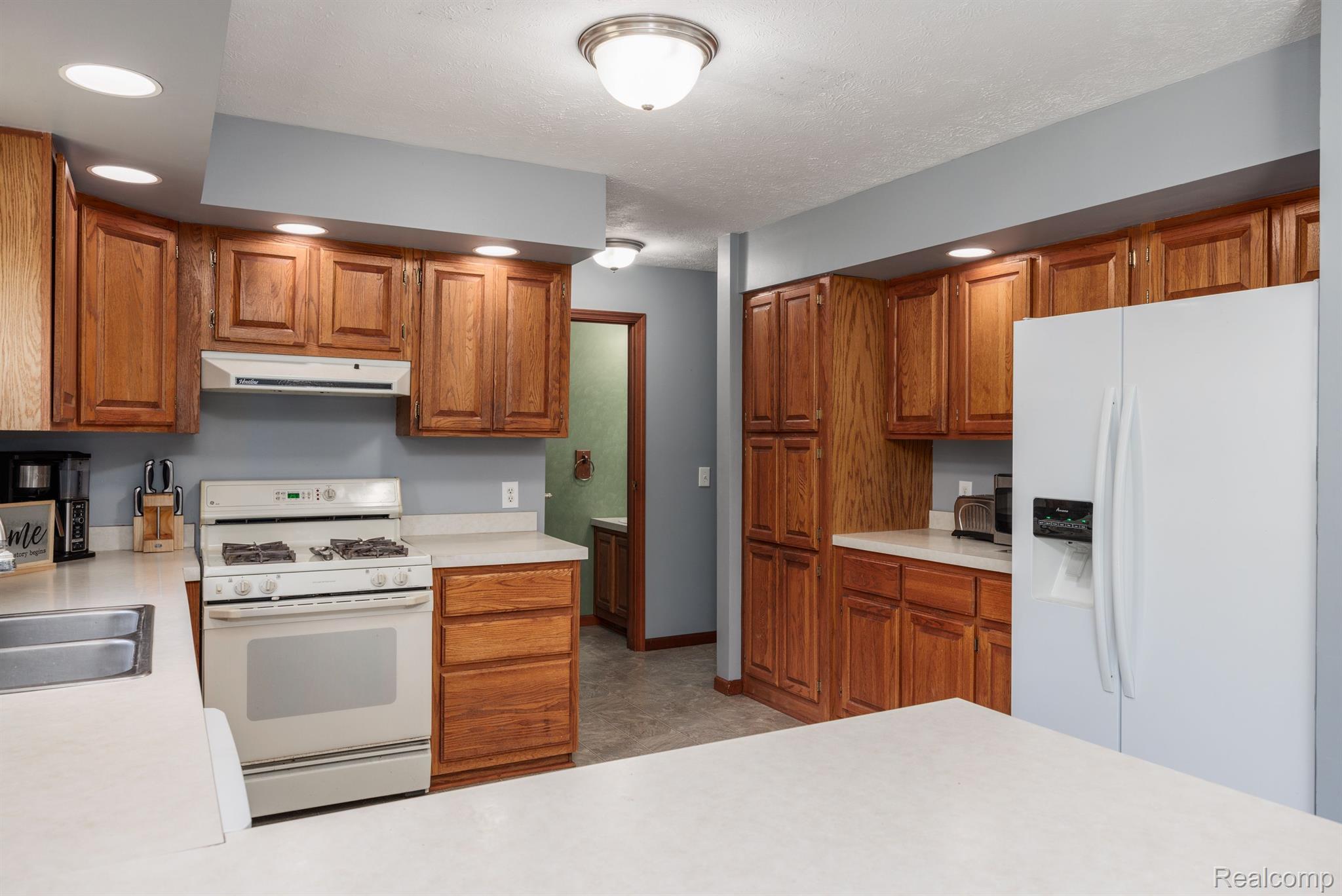 7335 Johnson Road Flushing, MI 48433 - Photo 14 of 44 Gallery Image 14