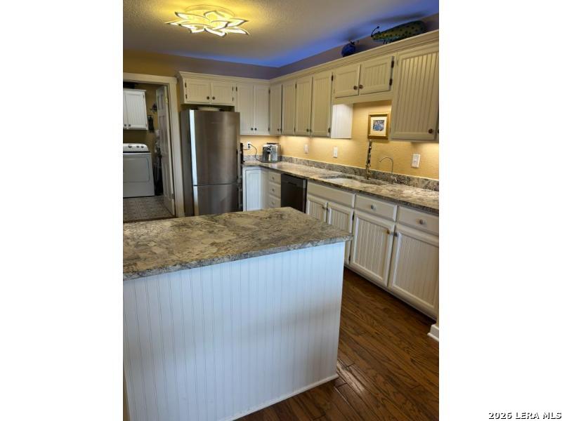 625 2nd Street Comfort, TX 78013 - Photo 7 of 45