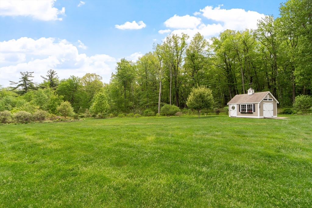 571 Northfield Road Lunenburg, MA 01462 - Photo 27 of 32