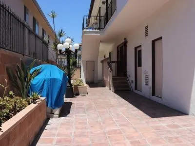 $3,900 | 985 West 9th Street, San Pedro, CA 90731