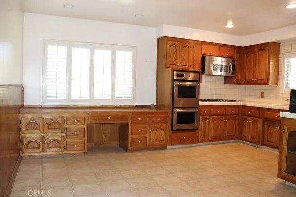 $3,900 | 985 West 9th Street, San Pedro, CA 90731