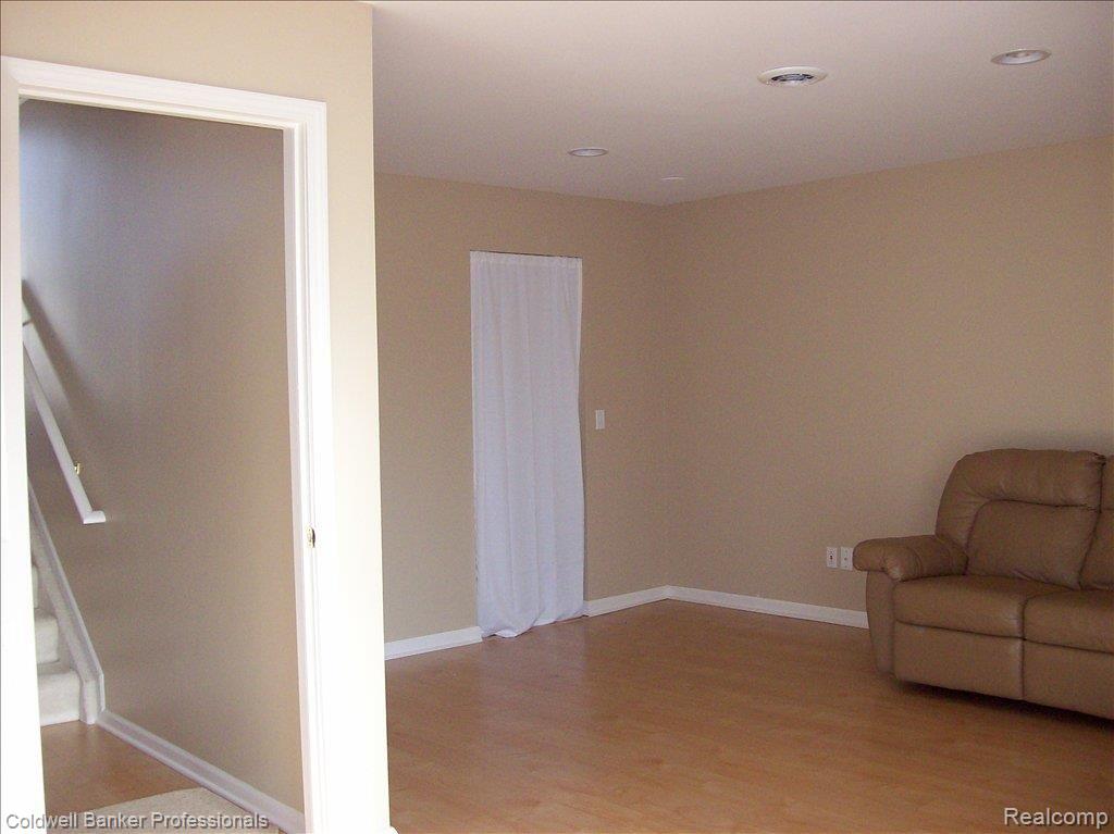 7396 Homestead Road Ypsilanti, MI 48197 - Photo 19 of 25 19_FamilyRoom