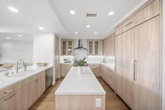 $3,199,000 | 141 Orange Avenue, Unit 202, Coronado, CA 92118