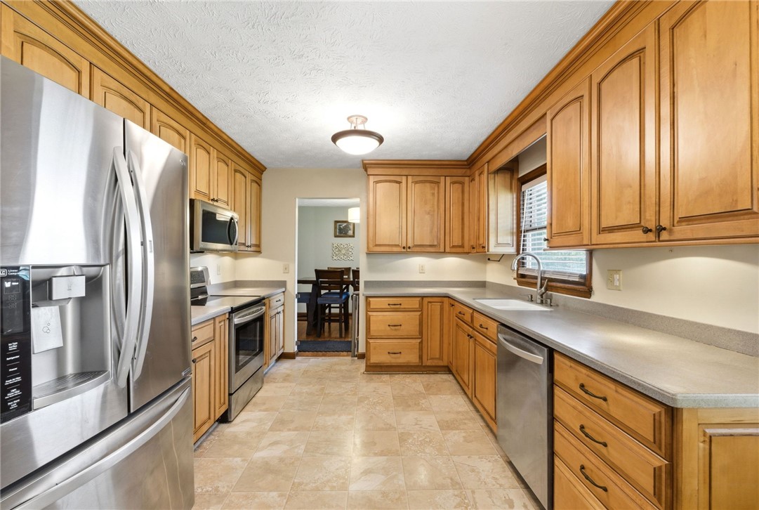 2395 Clark Run Road Xenia, OH 45385 - Photo 17 of 74