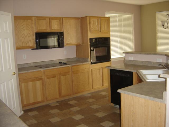 43323 Venture Road Maricopa, AZ 85138 - Photo 4 of 8 Kitchen
