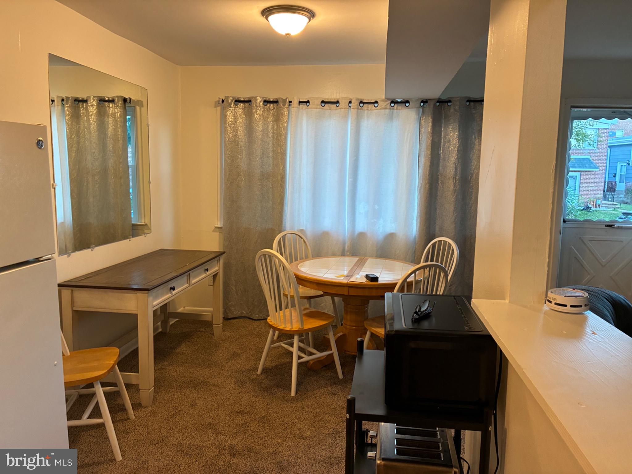 10039 Bridle Road Philadelphia, PA 19116 - Photo 8 of 15 Dining Area