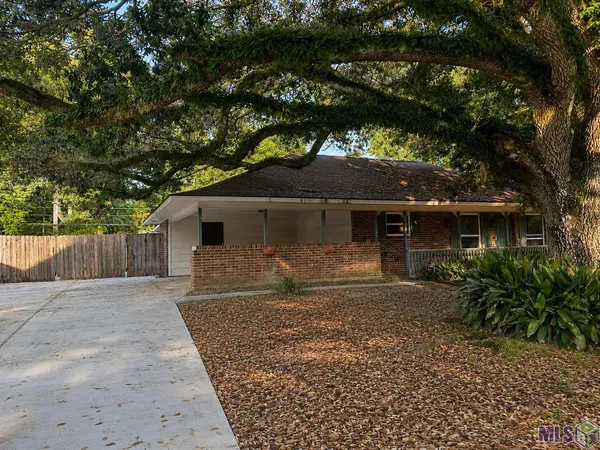 $2,250 | 431 Gloria Drive, Baton Rouge, LA 70819